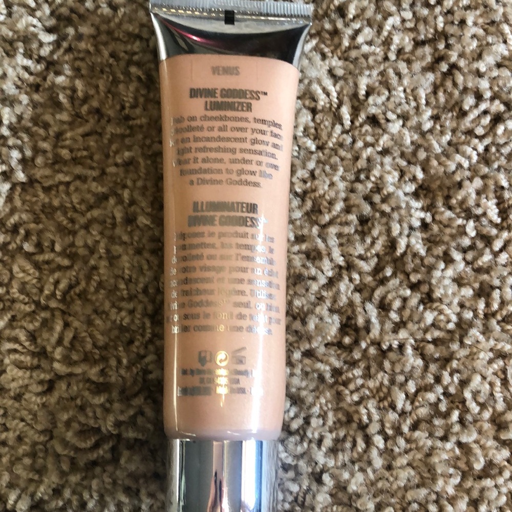 Makeup bundle - Picture 8 of 8